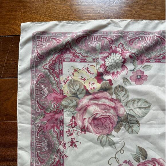 Vintage Romantic Scarf Cabbage Roses Cream Pink Florals Cotton Silk ? 30 x 31 - Picture 2 of 7